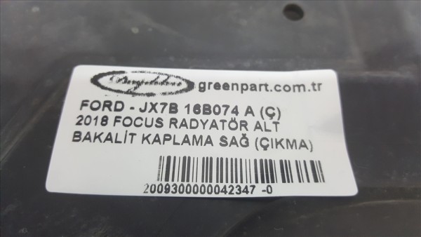 2018 FOCUS RADYATÖR ALT BAKALİT KAPLAMA SAĞ (ÇIKMA)
