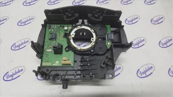 2014-2017 FOCUS/KUGA SİNYAL VE SİLECEK KOL YUVASI (ŞARTEL HARİÇ)