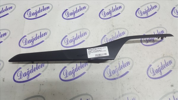 2018 FOCUS SAĞ ÖN KAPI PANEL ÇITASI ÜST