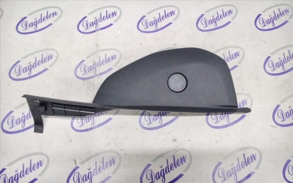 2018 FOCUS TORPİDO YAN KAPAK SAĞ (ÇIKMA)