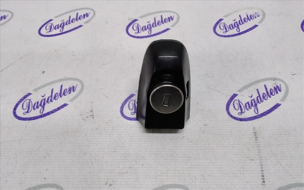 2018 FOCUS SOL ÖN  KİLİT YUVASI (ÇIKMA)