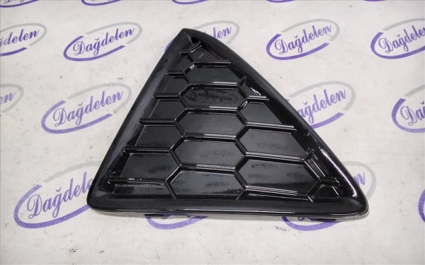 2011-2014 FOCUS ÖN TAMPON ÜÇGEN IZGARA SOL (ÇIKMA)