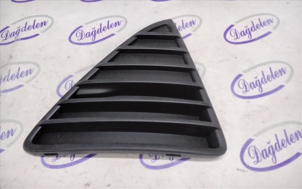 2011-2014 FOCUS ÖN TAMPON ÜÇGEN IZGARA SAĞ