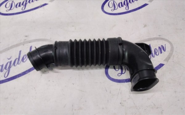 2003-2009 FİESTA HAVA EMİŞ BORUSU (1.4 DİZEL)