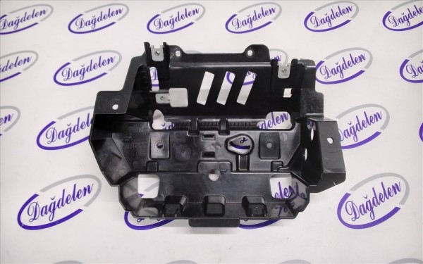 2018 FOCUS EKRAN BRAKETİ (ÇIKMA)