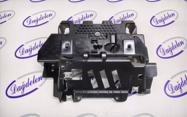 2018 FOCUS EKRAN BRAKETİ (ÇIKMA)