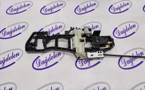 2014-2017 FOCUS BRAKET SOL ÖN KAPI KOLU İÇ BRAKET (ÇIKMA)