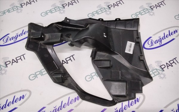 2018 FOCUS SİS KAPAK BRAKETİ SAĞ