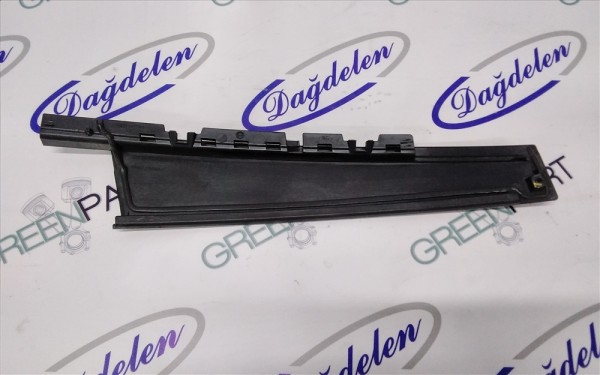 2018 FOCUS KAPI DİREK BAKALİTİ SAĞ ÖN (ÇIKMA)