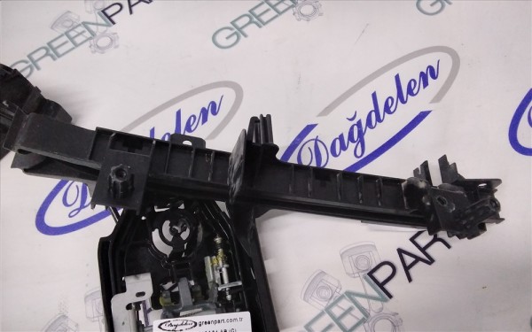 2018 FOCUS SAĞ ÖN KAPI KİLİT YAN BAKALİT (ÇIKMA)