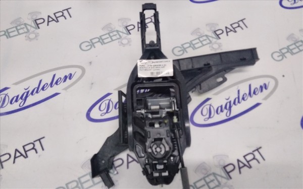 2018 FOCUS SAĞ ARKA KAPI KİLİT BRAKETİ (ÇIKMA)