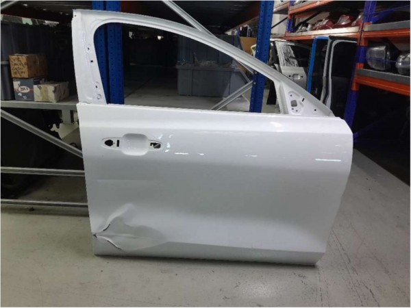 2018 FOCUS SAĞ ÖN KAPI (HASARLI/ÇIKMA)