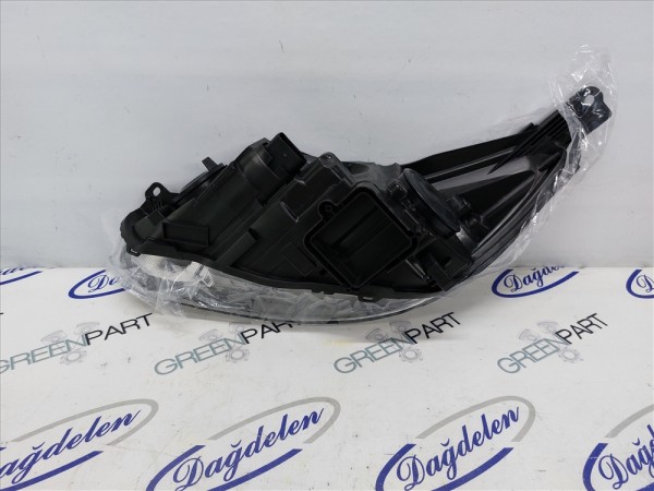 2015-2018 FOCUS SAĞ FAR SİYAH ZEMİN (YAN SANAYİ)