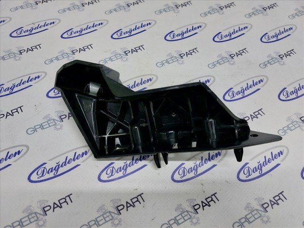 2018 FOCUS ÖN TAMPON BRAKETİ SAĞ (SEDAN)