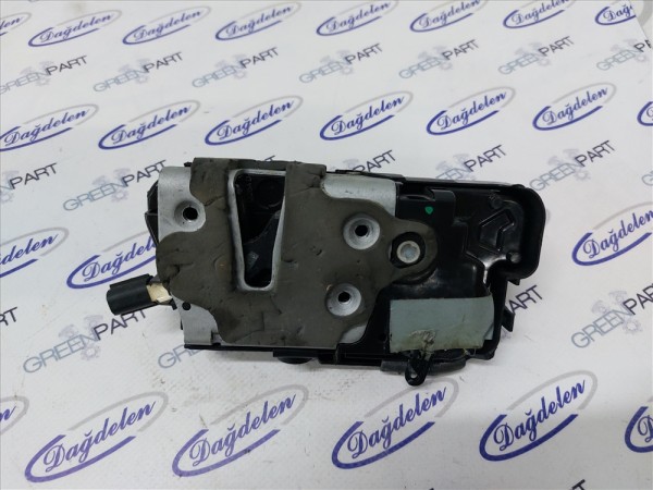 2018 FOCUS SAĞ ÖN KAPI KİLİDİ