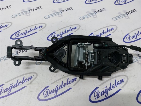 2018 FOCUS SOL ÖN KAPI KİLİT BRAKETİ