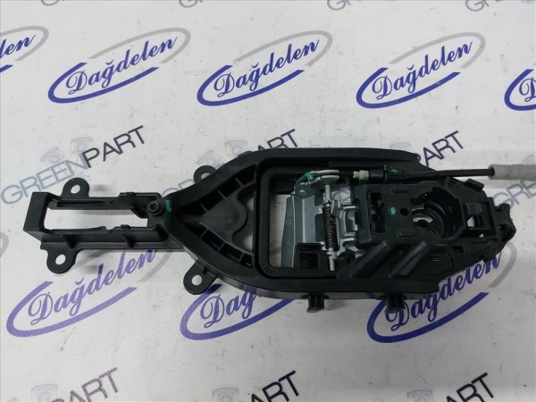 2018 FOCUS SAĞ ARKA KAPI KİLİT BRAKETİ