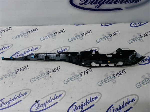 2018 FOCUS KONSOL ÖN TORPİDO ELEKTRONİK PANEL ÇITASI (ÇIKMA)