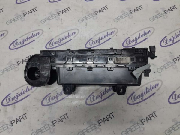 2018 FOCUS ARA KONSOL YUVASI (ÇIKMA)