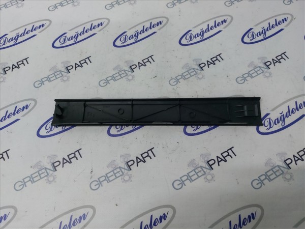 1998-2004 FOCUS TORPİDO YAN KAPAK SAĞ (ÇIKMA)