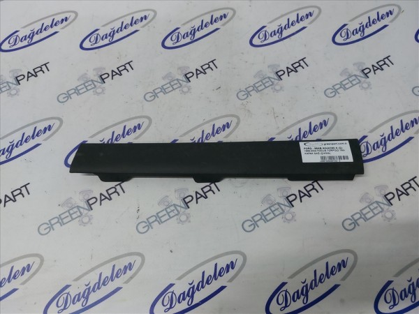 1998-2004 FOCUS TORPİDO YAN KAPAK SAĞ (ÇIKMA)