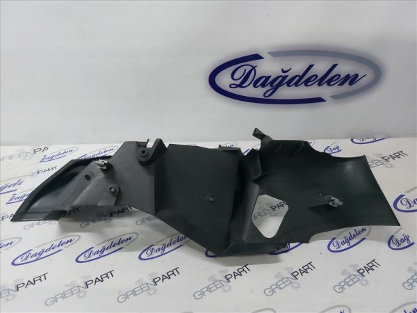 1998-2004 FOCUS ÇAMURLUK ÜST KAPLAMA SAĞ ARKA (ÇIKMA)