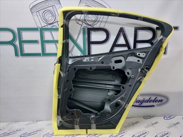 2018 FOCUS SAĞ ARKA KAPI