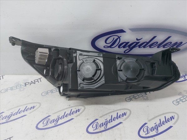 2018 FOCUS SOL FAR SİYAH ZEMİN (YAN SANAYİ)