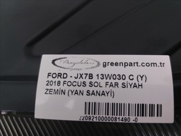 2018 FOCUS SOL FAR SİYAH ZEMİN (YAN SANAYİ)