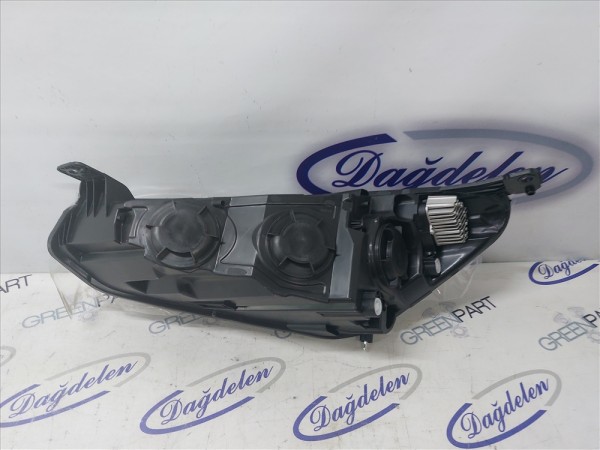 2018 FOCUS SAĞ FAR SİYAH ZEMİN (YAN SANAYİ)