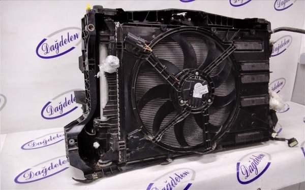 2018 FOCUS RADYATÖR ÜST HAVA KANALI (ÇIKMA)