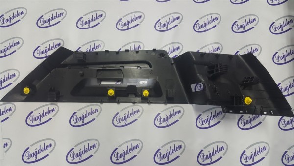 2018 FOCUS KAPLAMA SAĞ ARKA CAMURLUK ÜST BAKALIT (SEDAN)