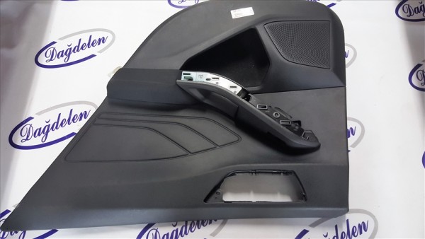 2018 FOCUS DÖŞEME ARKA SAĞ KAPI İC KAPLAMASI