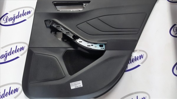 2018 FOCUS DÖŞEME ARKA SAĞ KAPI İC KAPLAMASI