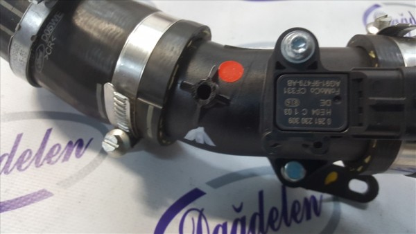 2014/2018 FOCUS İNTERCOOLER BORUSU SAĞ ALT (1.0 LT BENZİNLİ)