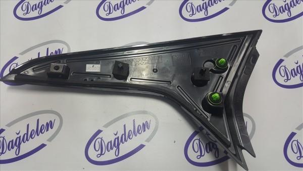 2018 FOCUS KAPLAMA BAGAJ SPOYLER SAĞ KÖŞESİ(ESTATE/STW)