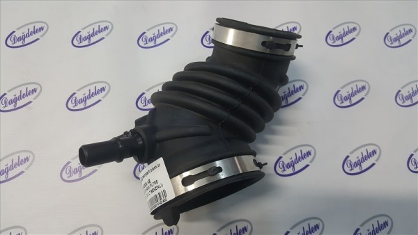 2011/2015 FOCUS HAVA FİLTRE CIKIŞ ARA BORUSU ( 2.0 LT BENZİNLİ)