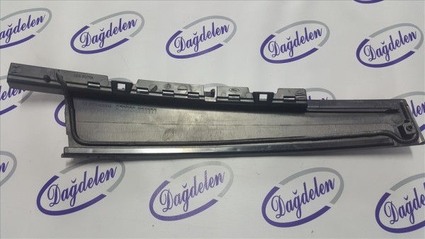 2018 FOCUS KAPI DİREK BALAİTİ SAĞ ÖN (SEDAN)