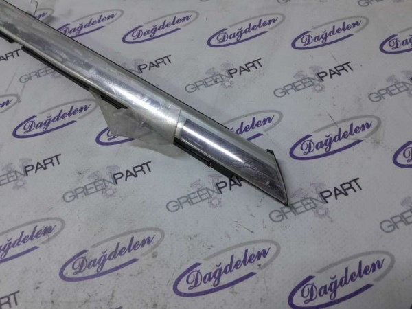 2018 FOCUS SAĞ ÖN KAPI DIŞ SIYIRICI FİTİL (NİKELAJLI)