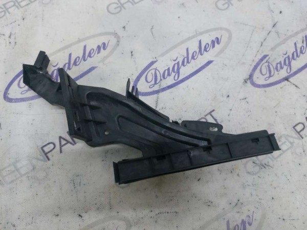 2018 FOCUS SOL ARKA KAPI KİLİT YAN BRAKETİ