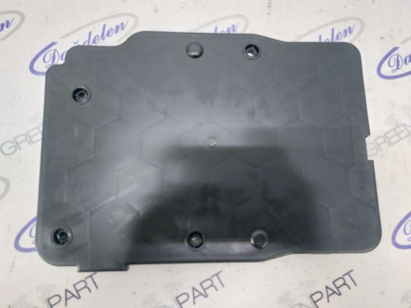 2014-2018 FOCUS BEYİN KUTUSU KAPAK (YAN SANAYİ)