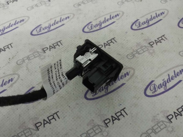 FOCUS/FİESTA/MONDEO/C-MAX USB VE AUX YUVASI (ÇIKMA)