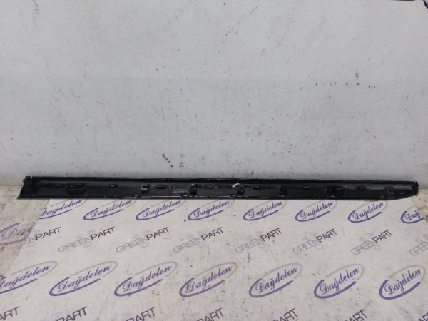 RENAULT CLİO 5 ÖN KAPI BANDI SAĞ (ÇIKMA)