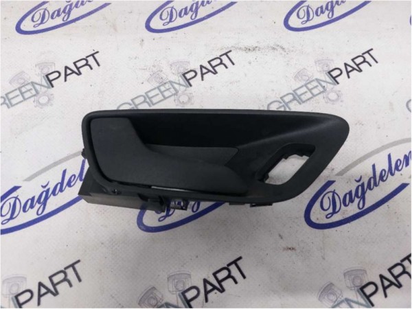 2018 FİESTA  KAPI İÇ AÇMA KOLU SOL ÖN (ÇIKMA)