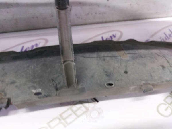 2018 FİESTA RADYATÖR HAVA DEFLEKTÖRÜ (İADE-HASARLI)