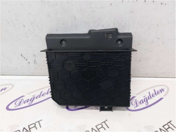 2018 FİESTA TORPİDO İÇ BAKALİT SAĞ  (ÇIKMA)