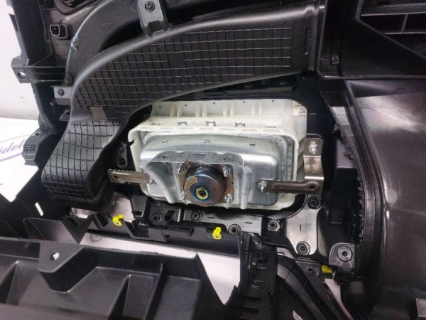 2018 FİESTA TORPİDO KOMPLE AİRBAĞ PATLAK (ÇIKMA)