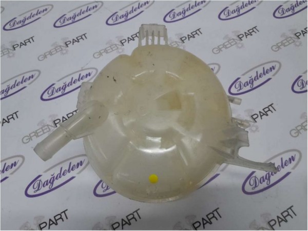 2020- KUGA RADYATÖR YEDEK SU DEPOSU (ÇIKMA-HASARLI)