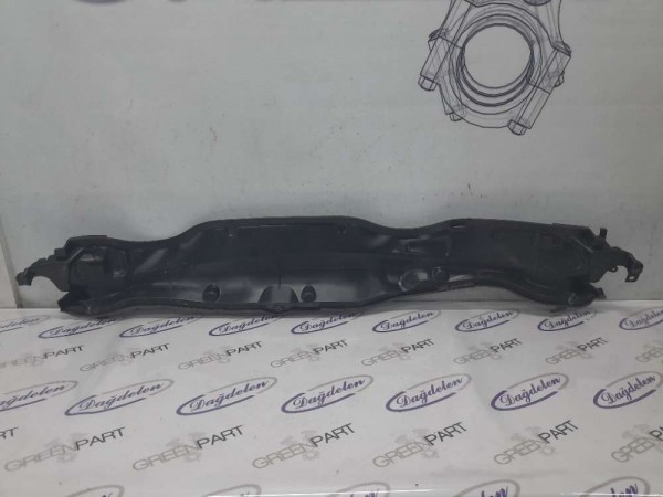 2018 FİESTA ÖN CAM IZGARASI ALT GÖVDE PANELİ (ÇIKMA-HASARLI)