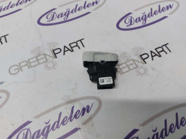 2020 KUGA TAVAN PERDE AÇMA TUŞU (ÇIKMA)